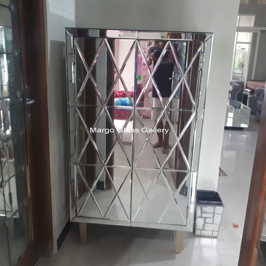 MG 006264 Cabinet large mirror Wdh 100x50x150cm – Classic decorative mirror mirror premium quality glass with ornate frame handcrafted in Indonesia