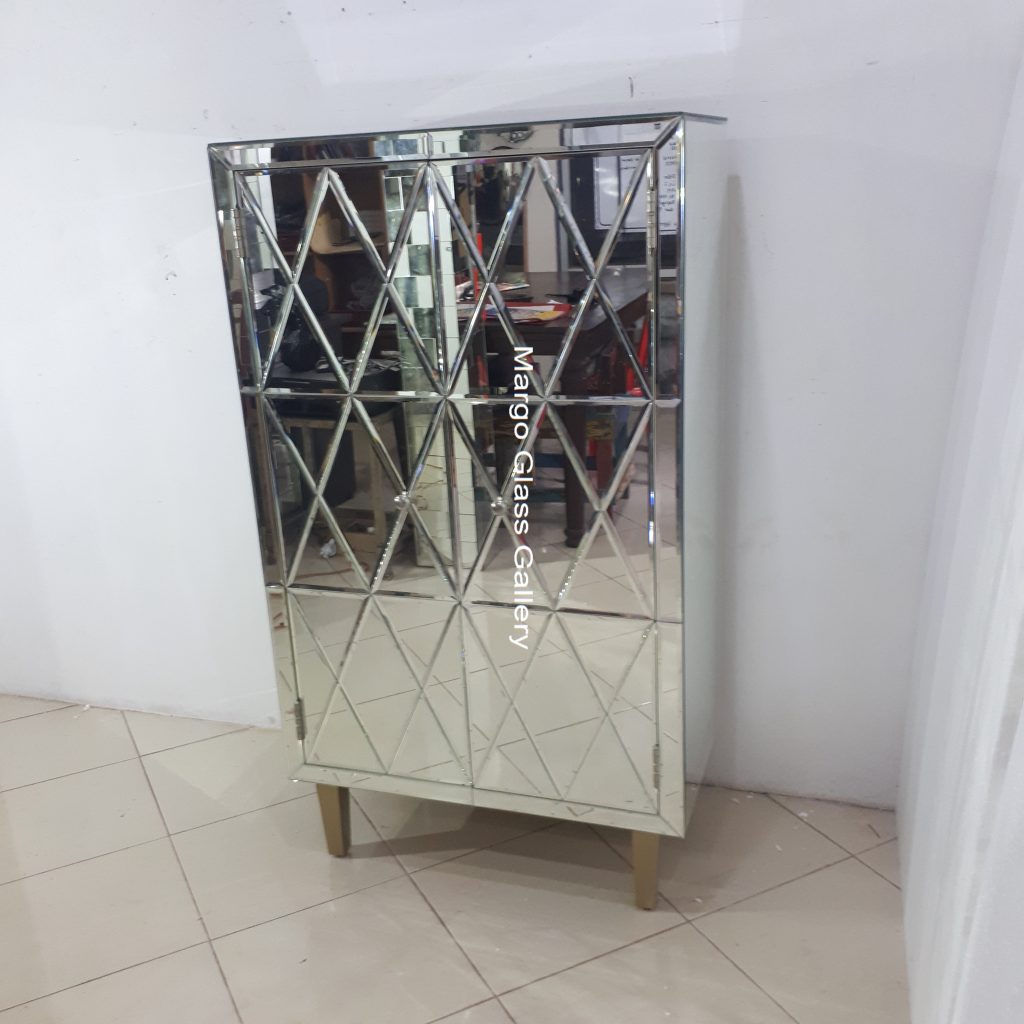 MG 006264 Cabinet large mirror Wdh 100x50x150cm – Premium decorative mirror mirror premium quality glass with ornate frame handcrafted in Indonesia