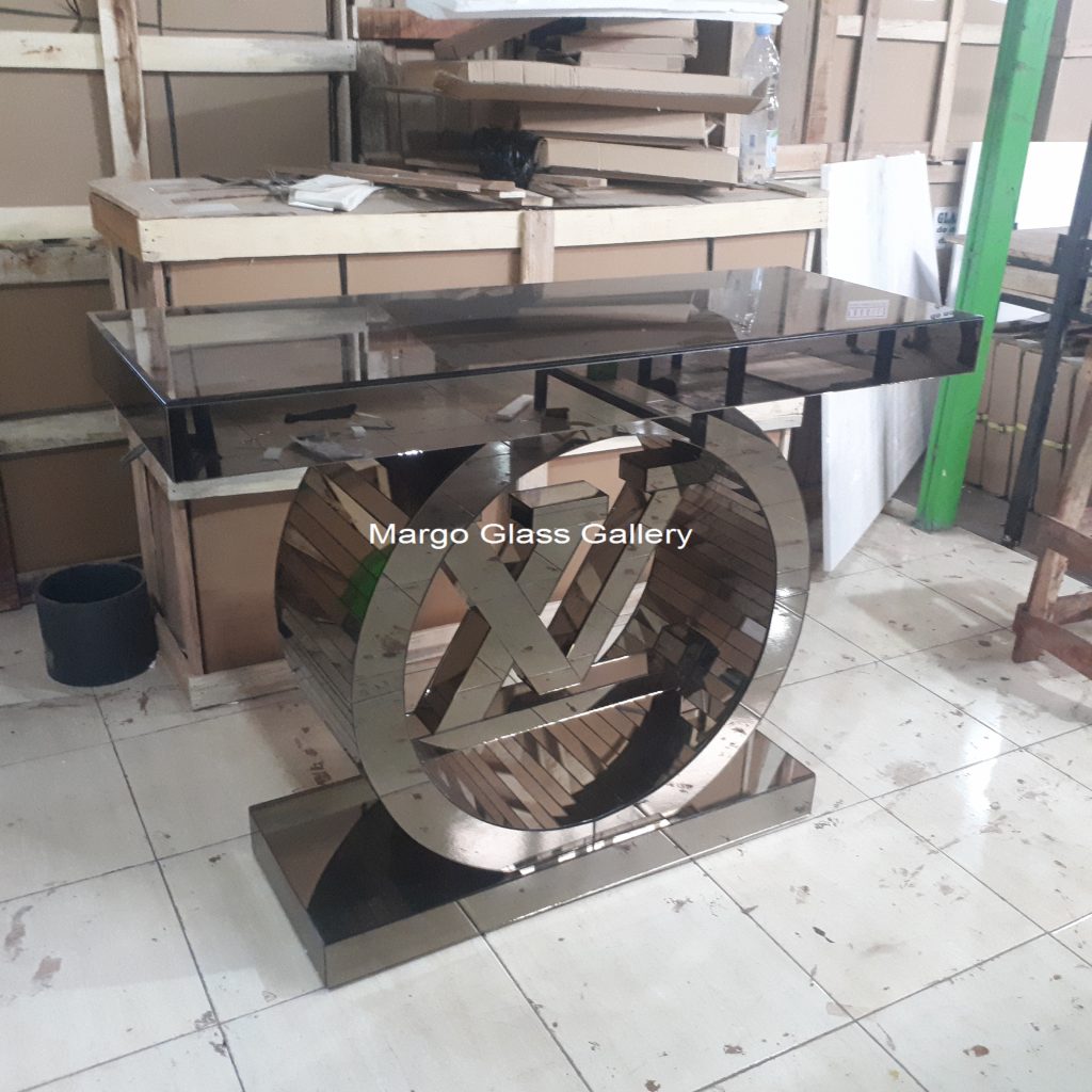 MG 006265 Brown console Miror 120x40x80cm WDH – Handcrafted handcrafted mirror premium quality glass with ornate frame handcrafted in Indonesia