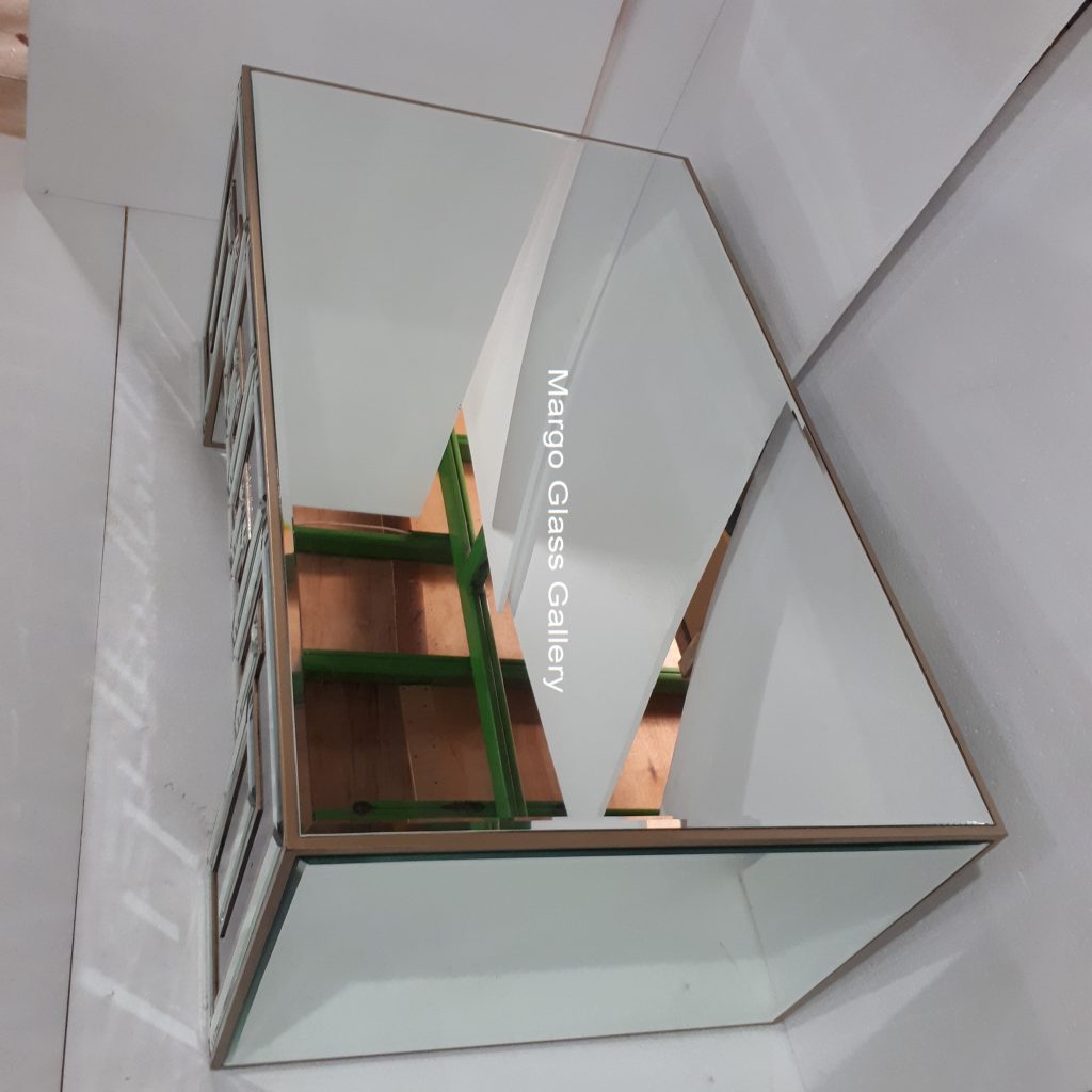 MG 006266 Table 100x50x45cm WDH – Elegant handcrafted mirror premium quality glass with ornate frame handcrafted in Indonesia