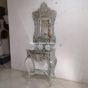 MG 006289 UK 135 cm x 75 cm Dan Furniture 70 cm x 40 cm 90 cm – Artisan handcrafted mirror premium quality glass with ornate frame handcrafted in Indonesia