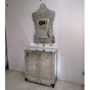 MG 006290 Uk 135 cm x 75 Funiture 90 cm x 40 cm x 100 cm – Artisan handcrafted mirror premium quality glass with ornate frame handcrafted in Indonesia