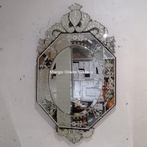 MG 006292 Venetian Mirror 115 cm x 65 cm Dan 70 cm x 40 cm x 90 cm – Premium venetian mirror hand-etched glass with ornate frame handcrafted in Indonesia