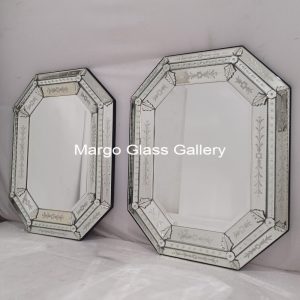 MG 080085 Octagonal Uk 80 x 100 cm – Elegant handcrafted mirror premium quality glass with ornate frame handcrafted in Indonesia