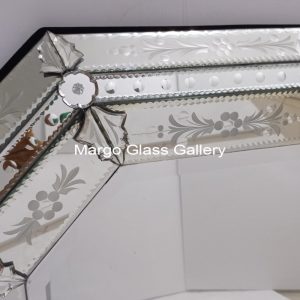 MG 080085 Octagonal Uk 80 x 100 cm – Premium handcrafted mirror premium quality glass with ornate frame handcrafted in Indonesia