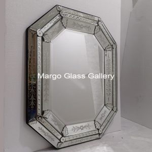 MG 080085 Octagonal Uk 80 x 100 cm – Elegant handcrafted mirror premium quality glass with ornate frame handcrafted in Indonesia