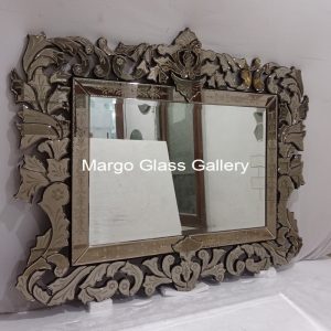MG 080091 Brown Venetian Mirror MG 002054 Uk 150 cm x 120 cm Brown – Premium venetian mirror hand-etched glass with ornate frame handcrafted in Indonesia