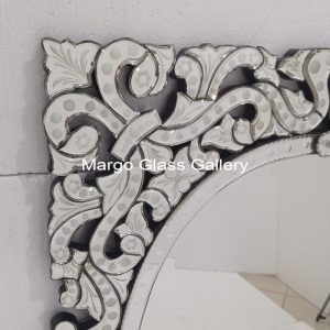 MG 080092 Venetian Mirror Batik Uk 120 cm x 80 cm – Classic venetian mirror hand-etched glass with ornate frame handcrafted in Indonesia