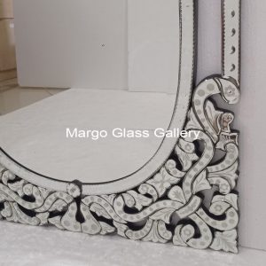 MG 080092 Venetian Mirror Batik Uk 120 cm x 80 cm – Artisan venetian mirror hand-etched glass with ornate frame handcrafted in Indonesia