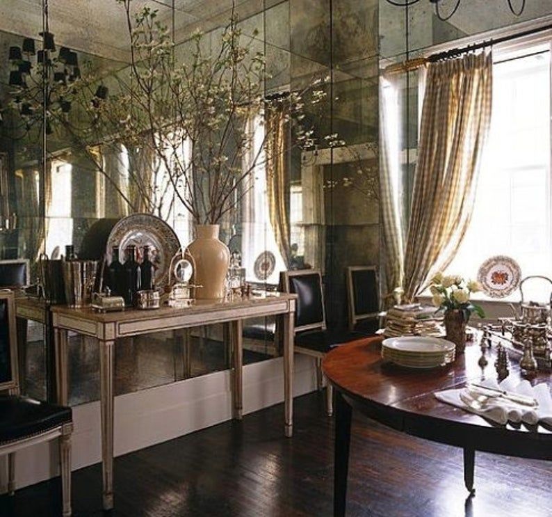 Old Atmosphere House With Antique Mirror Wall