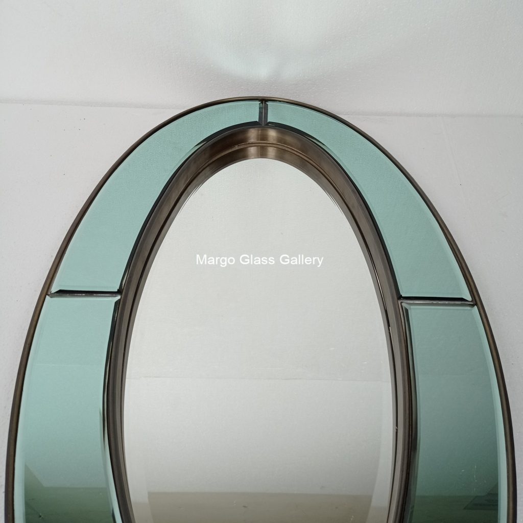 MG 004700 oval green BRASS ANTIQUE uk 81 x 47 cm – Classic antique mirror antique glass with gold frame handcrafted in Indonesia