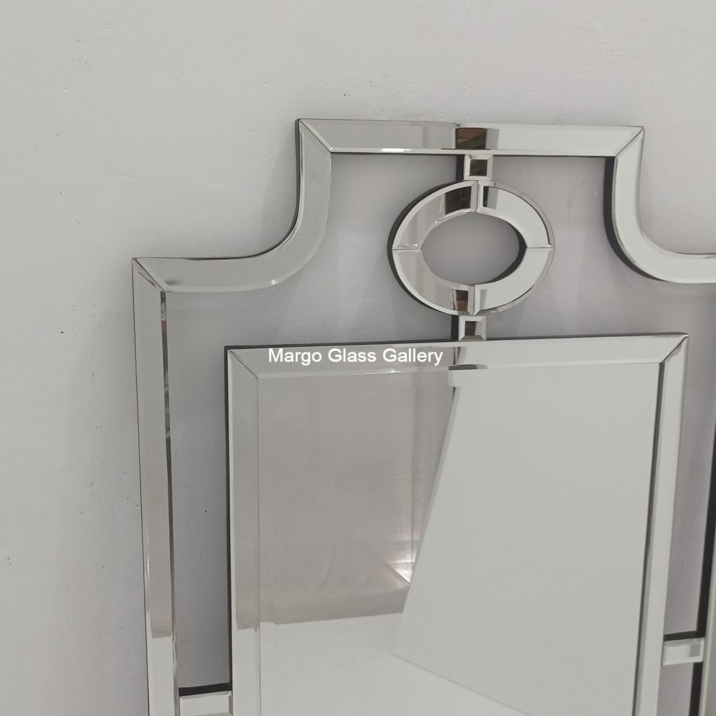 MG 004706 Bathroom Wall Mirror Uk 140 cm x 90 cm – Classic decorative mirror mirror premium quality glass with ornate frame handcrafted in Indonesia