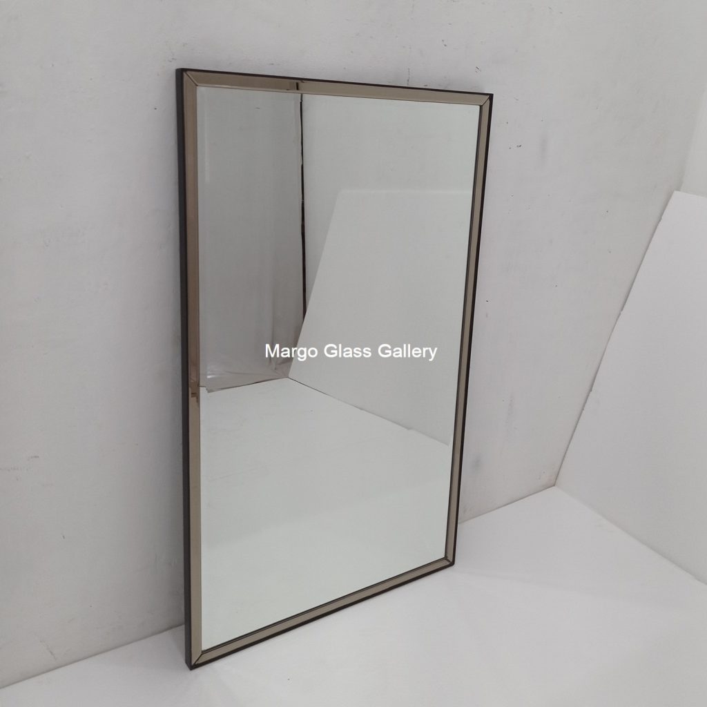 MG 004746 Modern Mirror List Brown 120,7 x 74 cm – Artisan decorative mirror mirror premium quality glass with ornate frame handcrafted in Indonesia