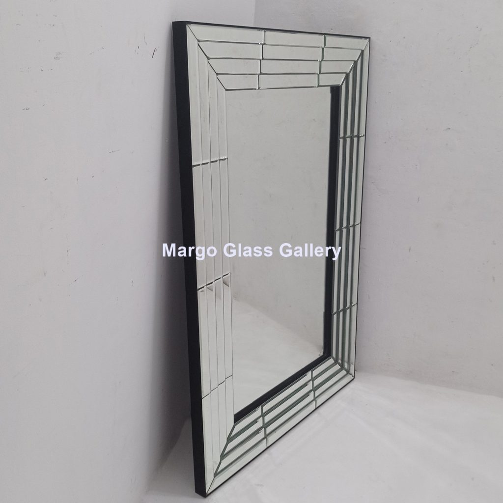 MG 004778 Modern Mirror Minimalit Uk 120 cm x 80 cm – Handcrafted decorative mirror mirror premium quality glass with ornate frame handcrafted in Indonesia