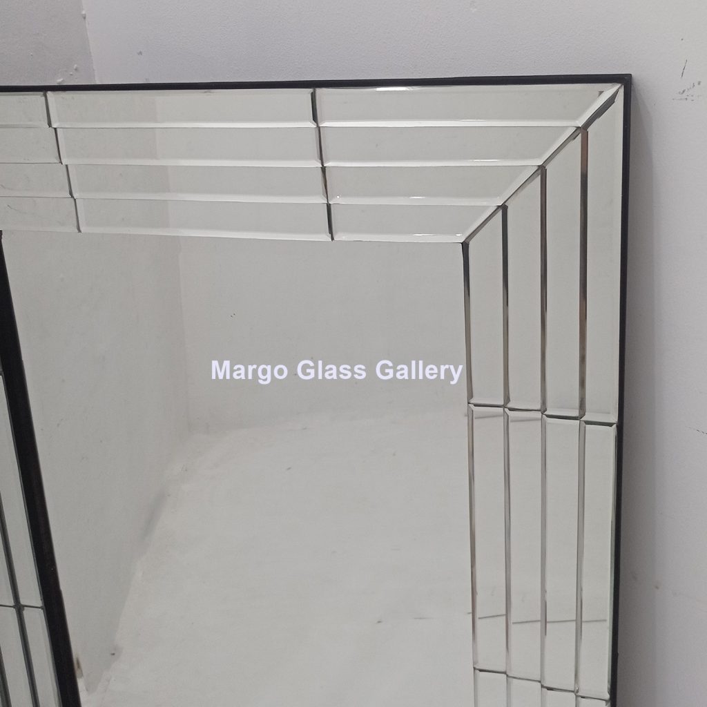 MG 004778 Modern Mirror Minimalit Uk 120 cm x 80 cm – Elegant decorative mirror mirror premium quality glass with ornate frame handcrafted in Indonesia