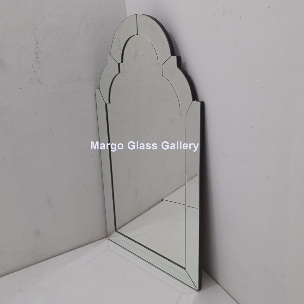 MG 004782 Modern Minimalis overall 122 cmx 77 cm – Classic handcrafted mirror premium quality glass with ornate frame handcrafted in Indonesia
