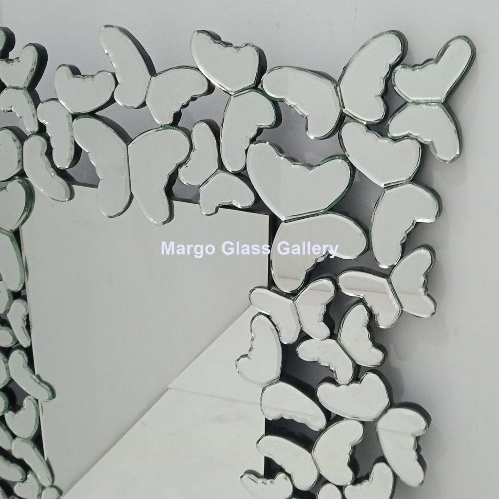 MG 004783 Modern mirror butterfly 100×80 cm – Handcrafted decorative mirror mirror premium quality glass with ornate frame handcrafted in Indonesia