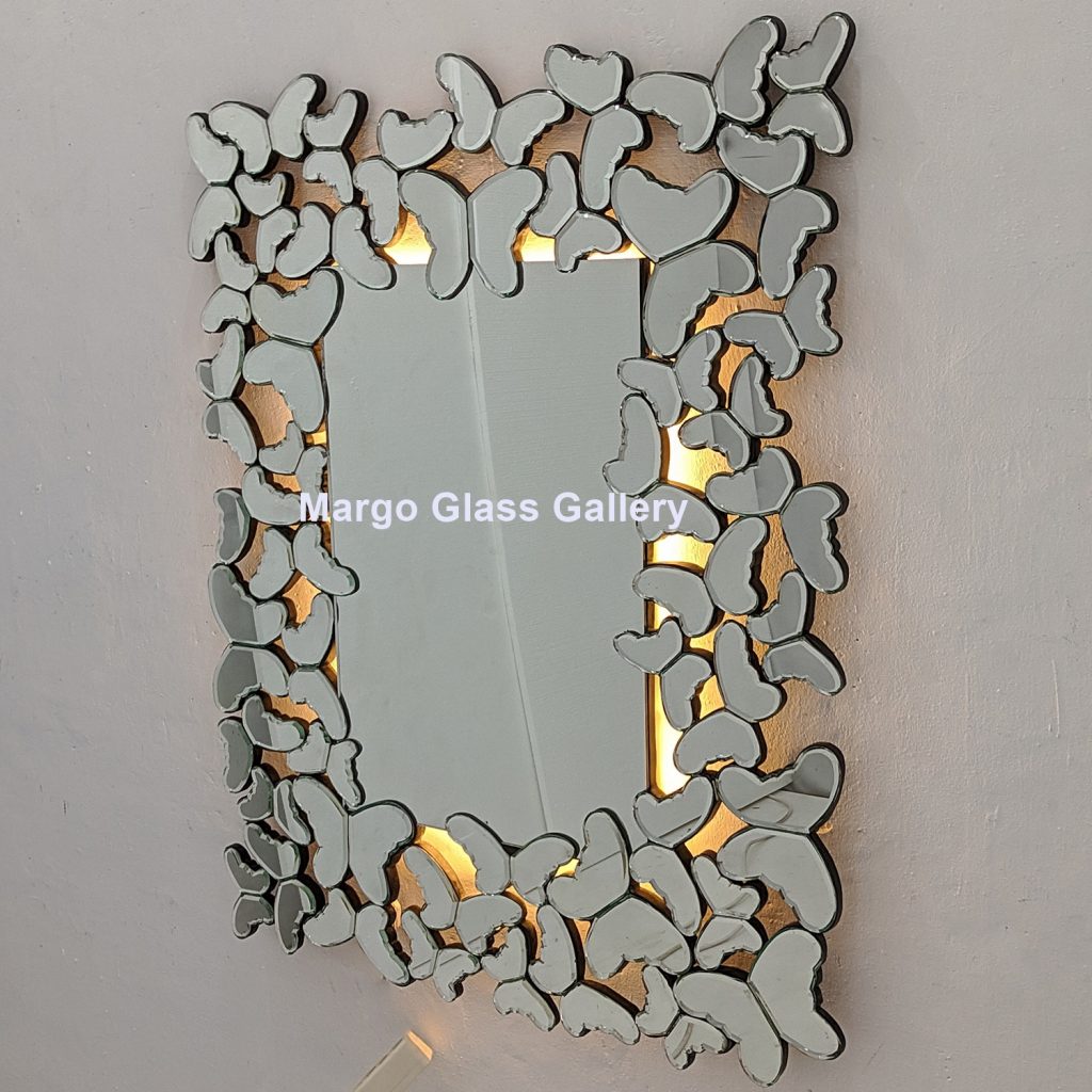 MG 004783 Modern mirror butterfly 100×80 cm – Handcrafted decorative mirror mirror premium quality glass with ornate frame handcrafted in Indonesia