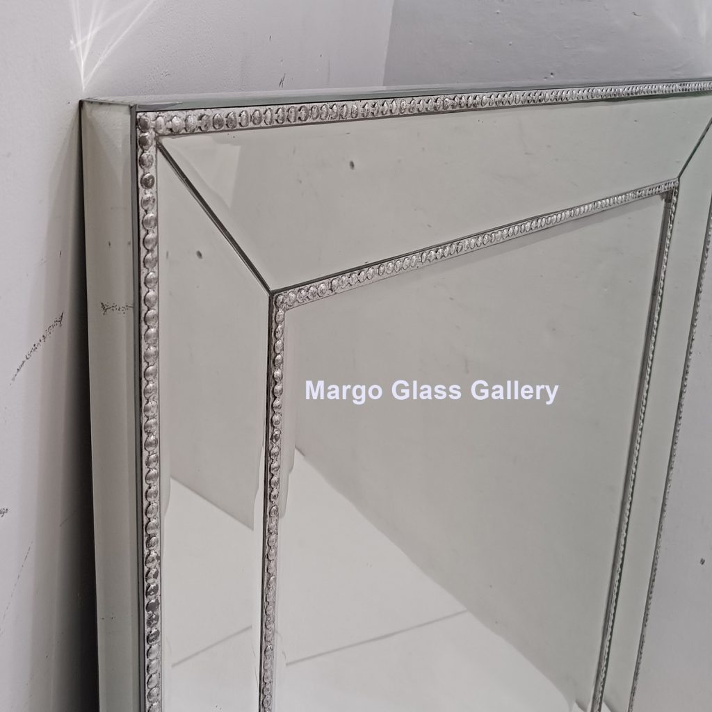 MG 004791 Square Mirror Uk 120 cm x 110 cm List silver – Artisan decorative mirror mirror premium quality glass with ornate frame handcrafted in Indonesia