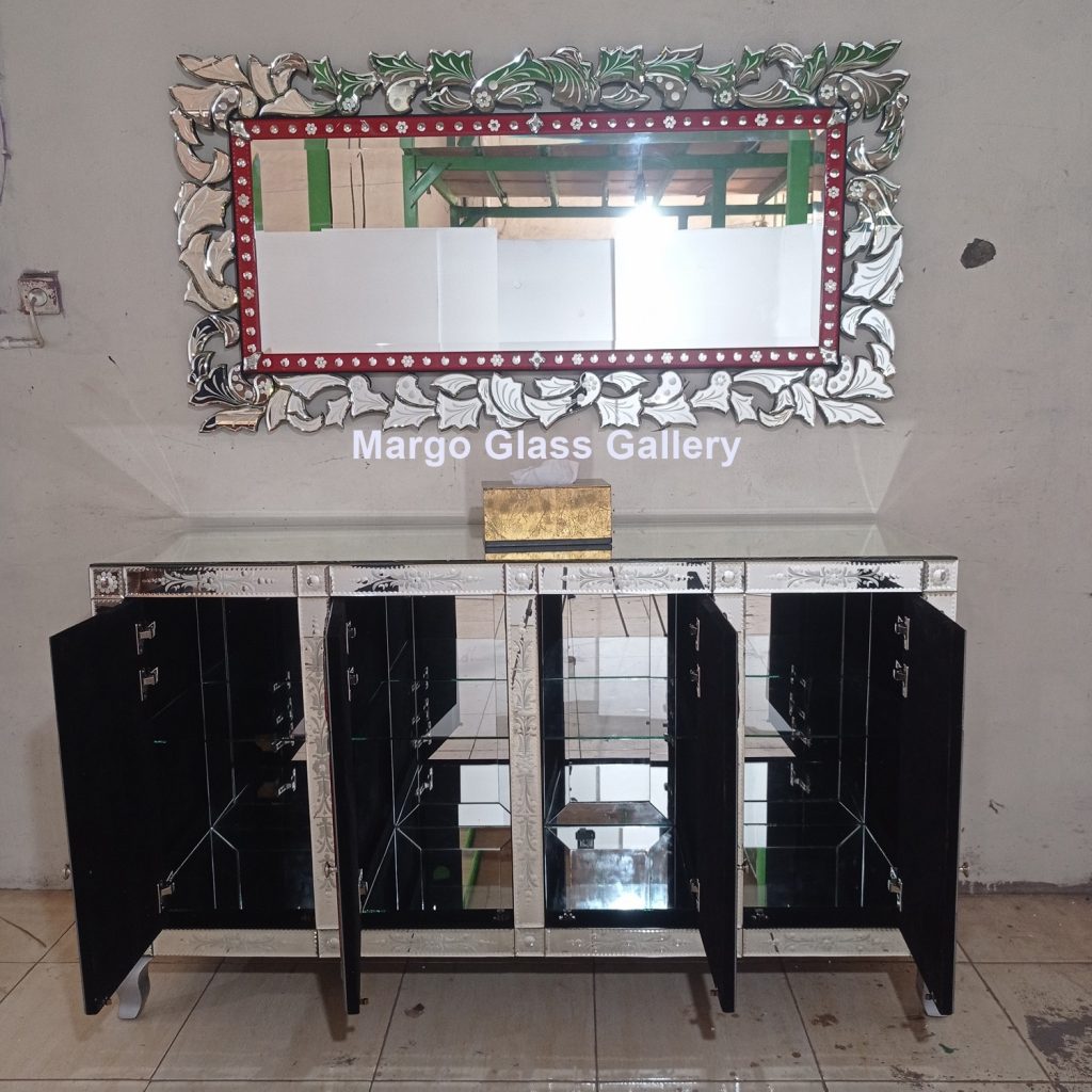 MG 006297 Set Cemin Dan Kabinet Cermin 160 x 80 cm dan kabinet 160 x 50 x 90 cm – Elegant handcrafted mirror premium quality glass with ornate frame handcrafted in Indonesia