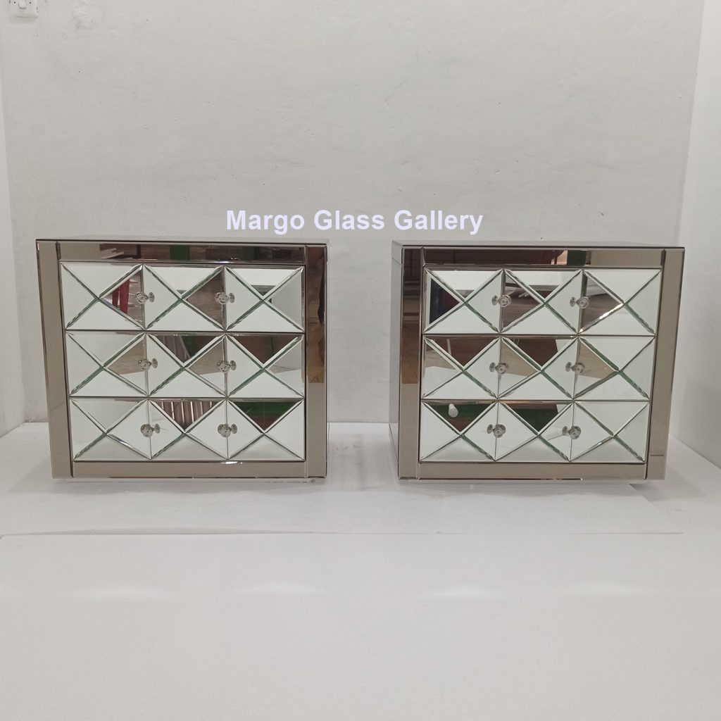MG 006299 Nakas Brown Silver Uk 75 x45x 65 cm laci Piramid 3D – Artisan handcrafted mirror premium quality glass with ornate frame handcrafted in Indonesia