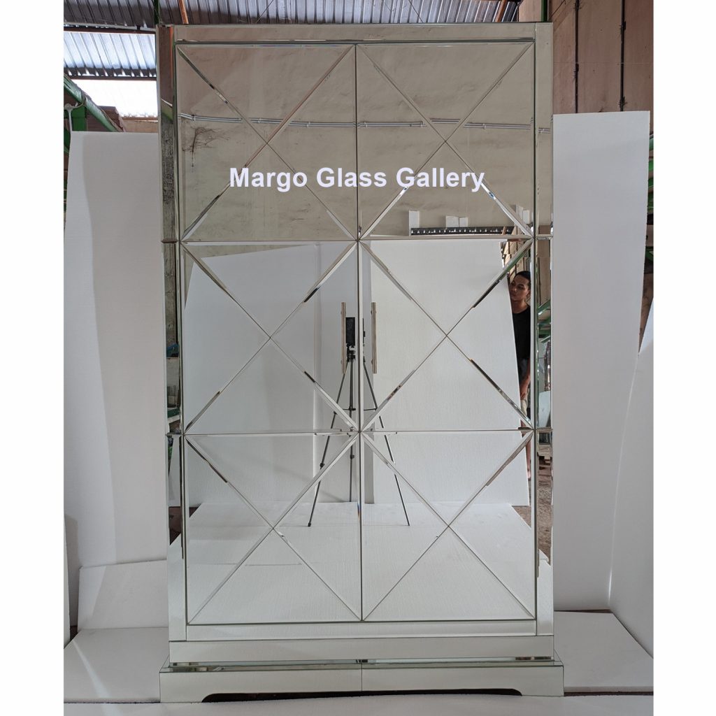 MG 006302 Lemari 2 Pintu Semua Rak WDH 120 x 50 x 200 cm – Classic handcrafted mirror premium quality glass with ornate frame handcrafted in Indonesia