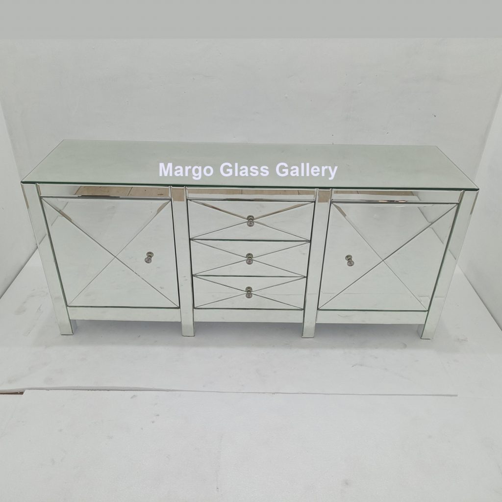 MG 006303 Cabinet Uk 160 cm x 45 cm x 70 cm tengah laci 3 kanan kiri pintu – Elegant handcrafted mirror premium quality glass with ornate frame handcrafted in Indonesia