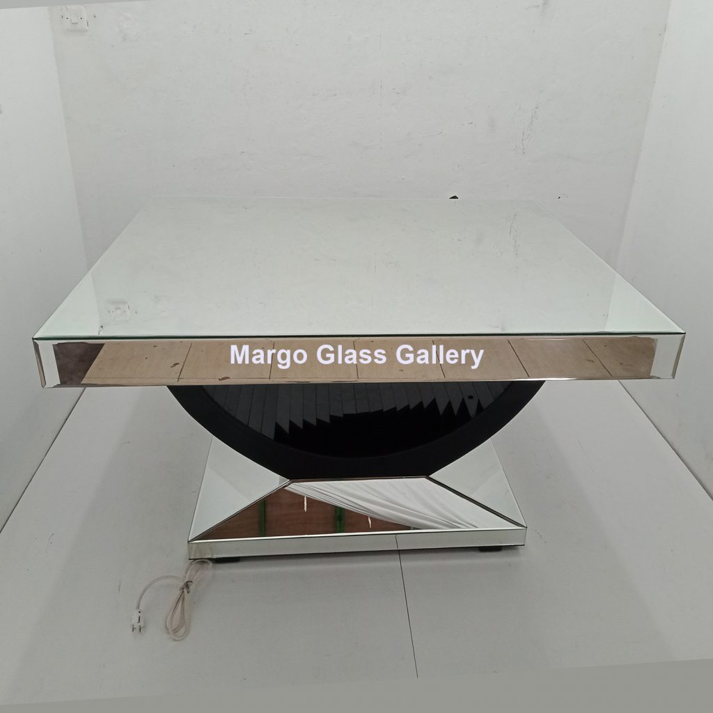 MG 006304 Meeting Table Uk 147 cm x 121 cm x 84 cm – Elegant handcrafted mirror premium quality glass with ornate frame handcrafted in Indonesia