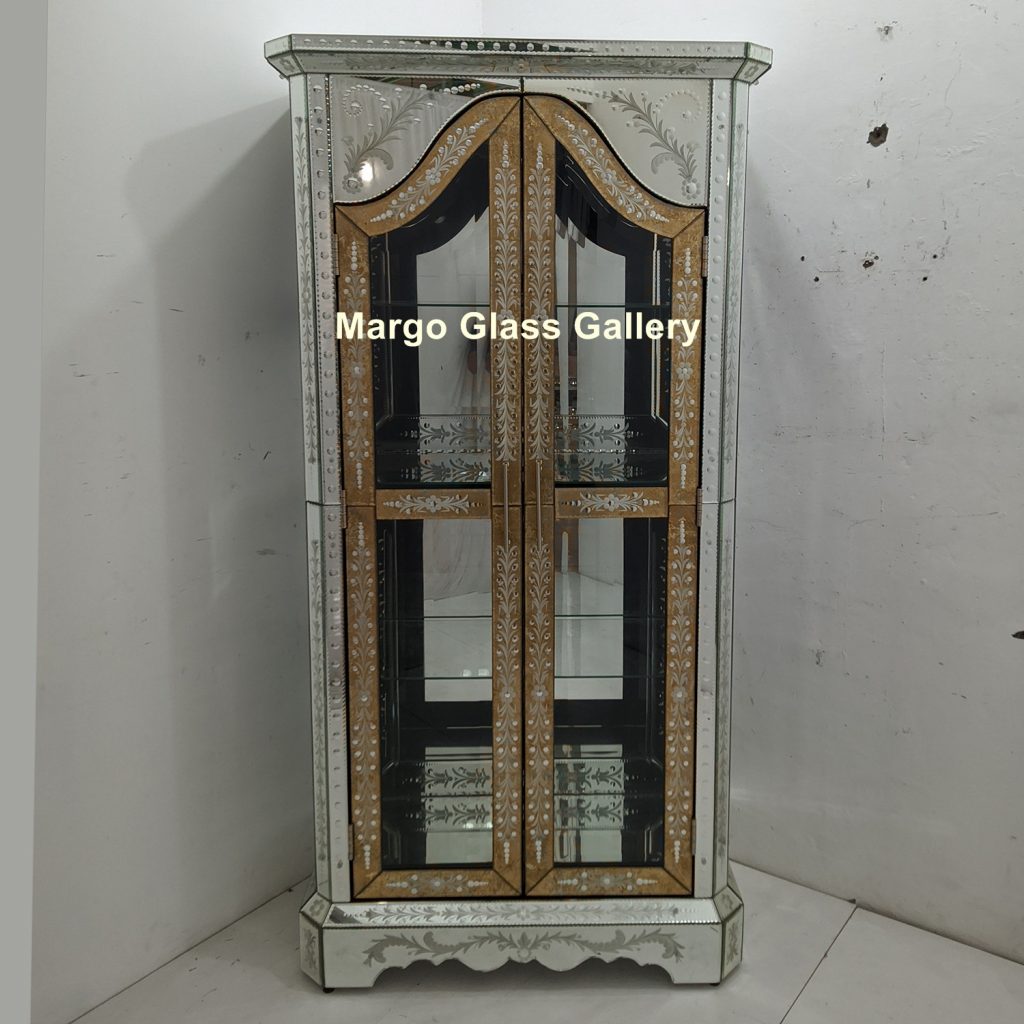 MG 006318 Lemari Uk 101 x 51 x 202 cm – Elegant handcrafted mirror premium quality glass with ornate frame handcrafted in Indonesia