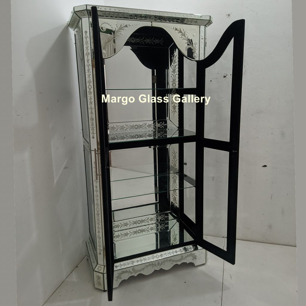 MG 006318 Lemari Uk 101 x 51 x 202 cm – Classic handcrafted mirror premium quality glass with ornate frame handcrafted in Indonesia