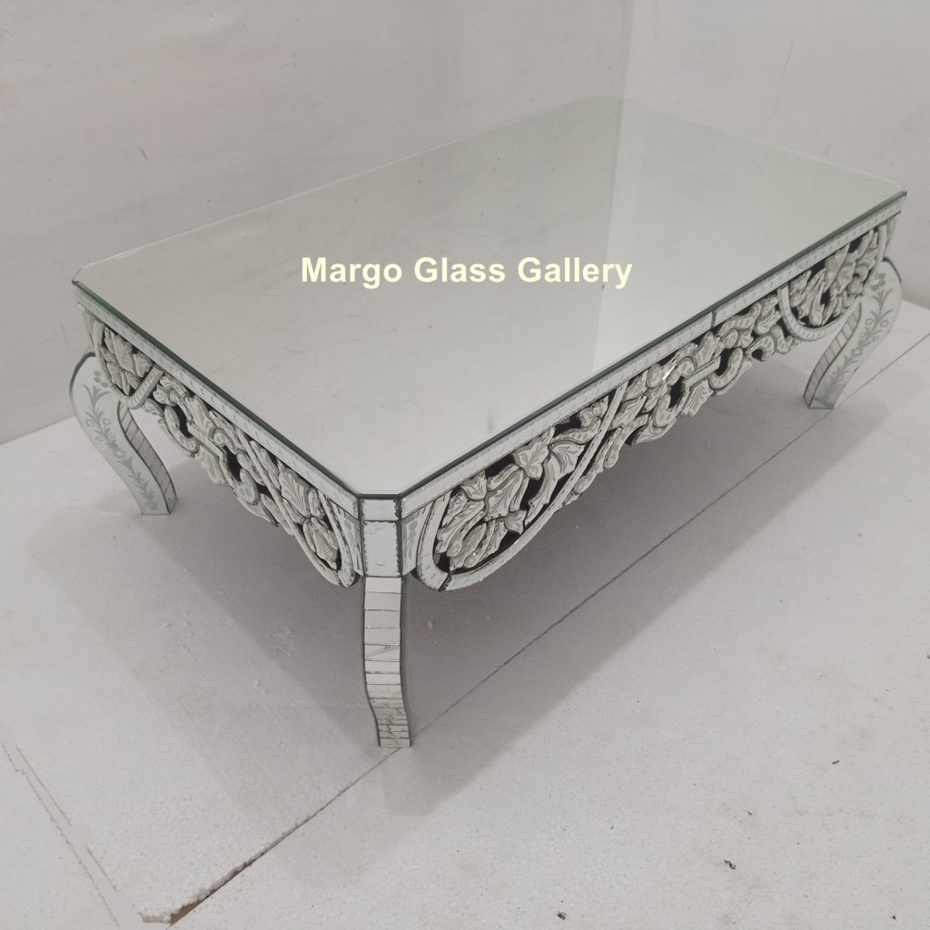 MG 006319 Table Venetian mirror 120 cm x 70 cm x 45 cm – Elegant venetian mirror hand-etched glass with ornate frame handcrafted in Indonesia