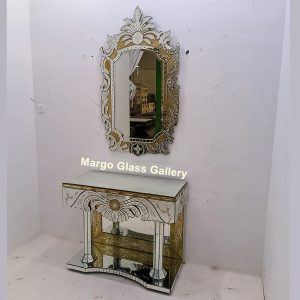MG 006335 Venetian Mirror GoldUk 130 x 77 cm Gold Table Mirror Uk 100 cm x 50 cm x 80 cm – Premium venetian mirror hand-etched glass with ornate frame handcrafted in Indonesia