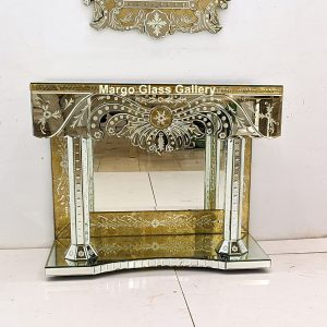 MG 006335 Venetian Mirror GoldUk 130 x 77 cm Gold Table Mirror Uk 100 cm x 50 cm x 80 cm – Elegant venetian mirror hand-etched glass with ornate frame handcrafted in Indonesia