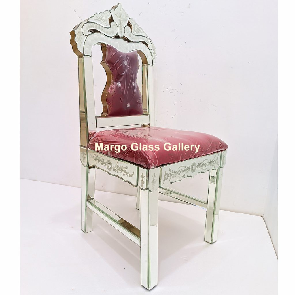 MG 006337 Chair Mirro with red coverred 50 cm x 48 cm x 108 cm – Classic handcrafted mirror premium quality glass with ornate frame handcrafted in Indonesia