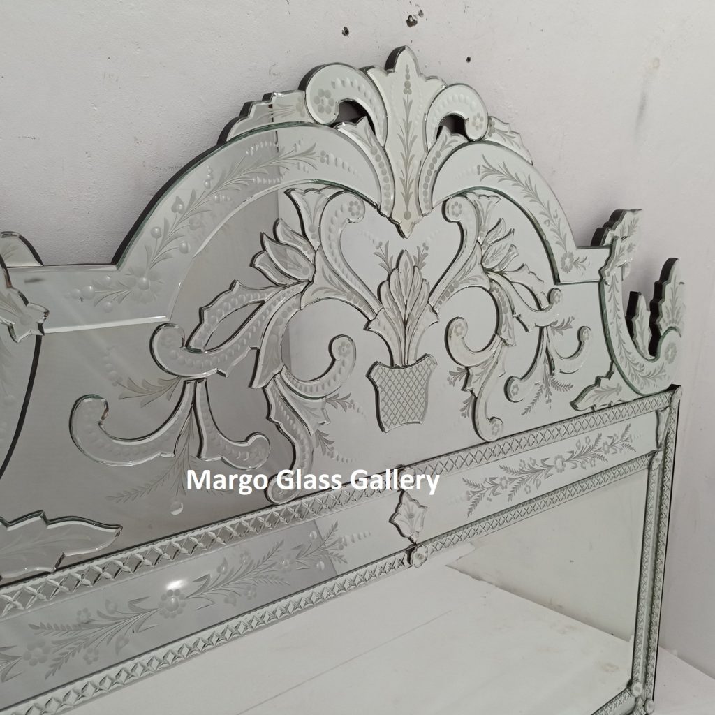 MG 080099 Venetian Mirror Large Uk 180 cm x 150 cm – Premium venetian mirror hand-etched glass with ornate frame handcrafted in Indonesia