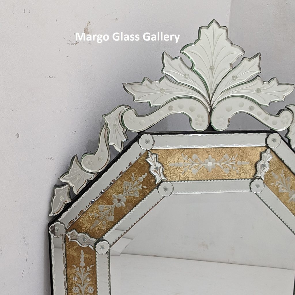 MG 080101 Venetian Mirror List Gold Leaf Uk 122 cm x 82 cm – Handcrafted venetian mirror hand-etched glass with ornate frame handcrafted in Indonesia