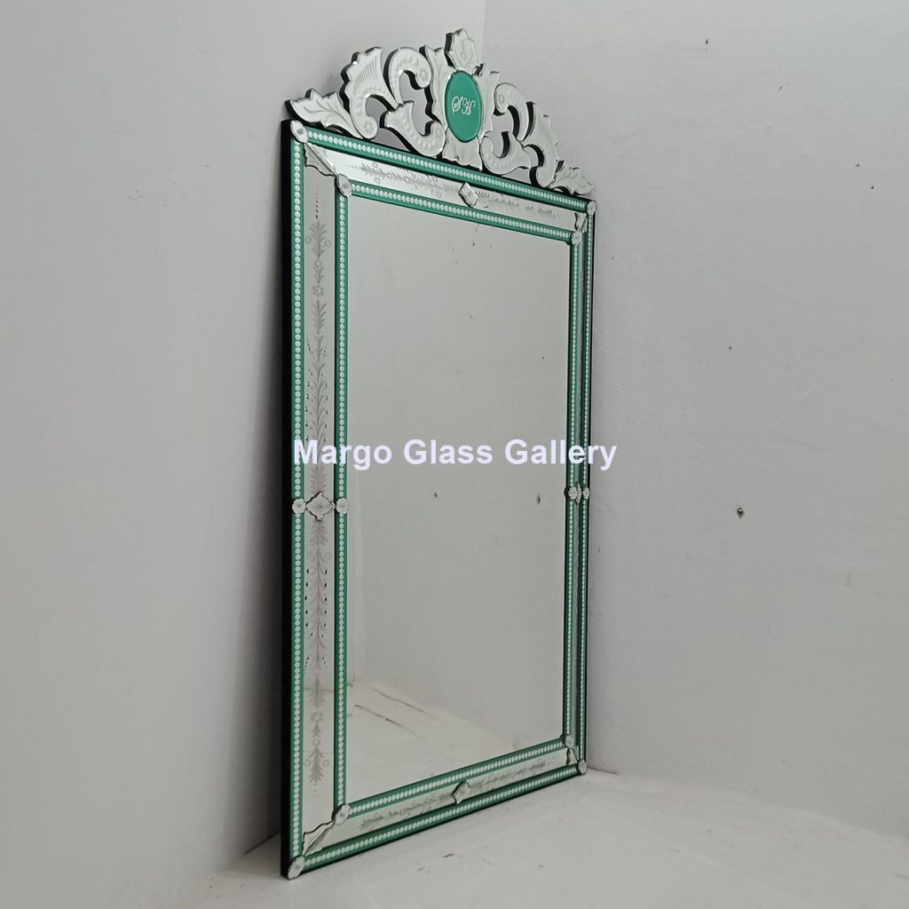 MG 080106 Venetian Mirror List Green Uk 185 cm x 100 cm – Elegant venetian mirror hand-etched glass with ornate frame handcrafted in Indonesia