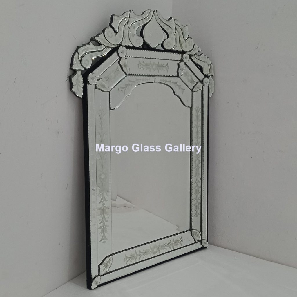 MG 080107 Venetian Mirror Wall Uk 60 cm x 85 cm – Premium venetian mirror hand-etched glass with ornate frame handcrafted in Indonesia