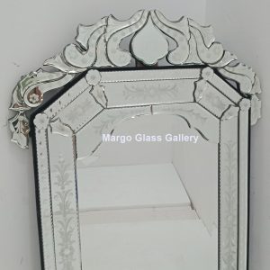 MG 080107 Venetian Mirror Wall Uk 60 cm x 85 cm – Elegant venetian mirror hand-etched glass with ornate frame handcrafted in Indonesia