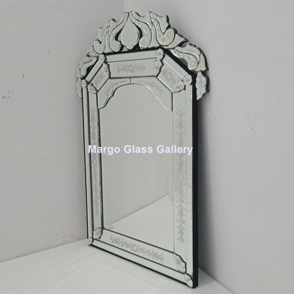 MG 080107 Venetian Mirror Wall Uk 60 cm x 85 cm – Artisan venetian mirror hand-etched glass with ornate frame handcrafted in Indonesia