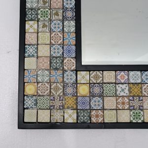 MG 800002 Ceramic Clasik Wall Decor Overal 42 cm x 42 cm kotak cermin 18 cm x 18 cm – Luxury handcrafted mirror premium quality glass with ornate frame handcrafted in Indonesia