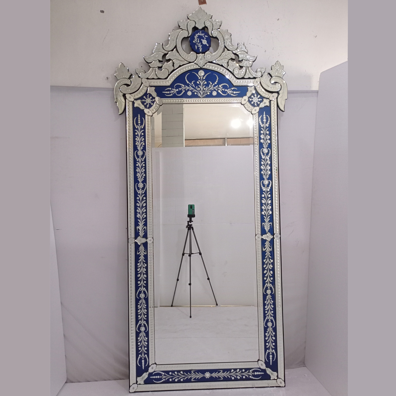 Discover the World of Exclusive Venetian Mirrors by Margo Venetian Mirror
