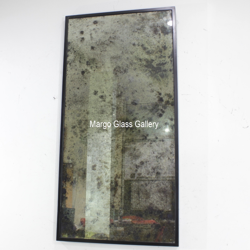 Distressed Wall Mirror Function and Benefits, Make the Room Aesthetic