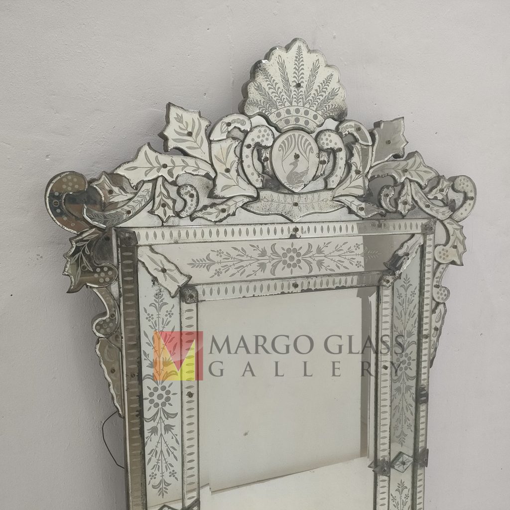 MG 080109 Venetian Mirror – Artisan venetian mirror hand-etched glass with ornate frame handcrafted in Indonesia