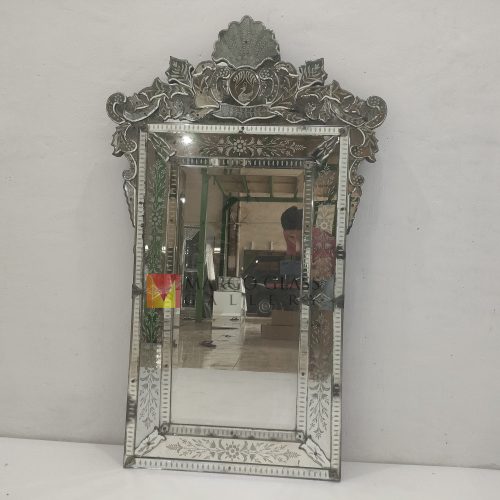 MG 080109 Venetian Mirror – Handcrafted venetian mirror hand-etched glass with ornate frame handcrafted in Indonesia