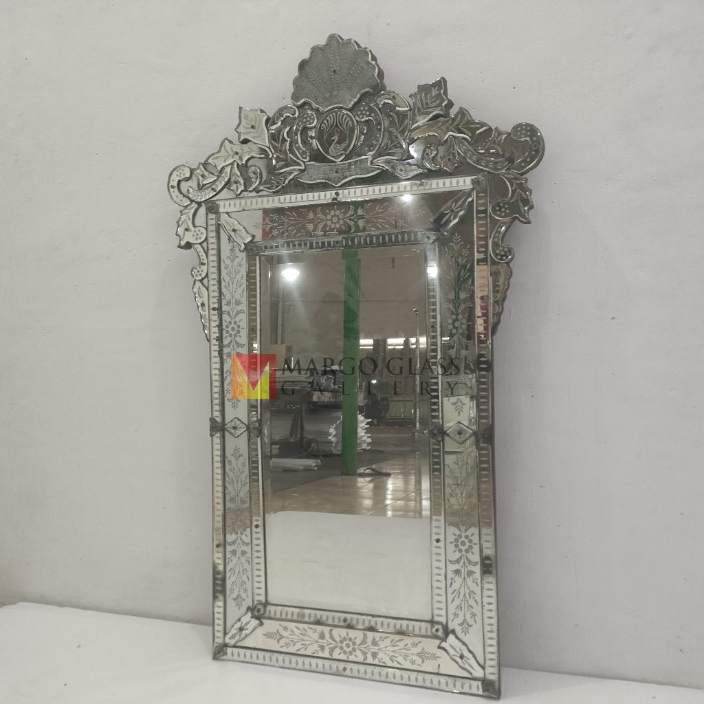 MG 080109 Venetian Mirror – Luxury venetian mirror hand-etched glass with ornate frame handcrafted in Indonesia