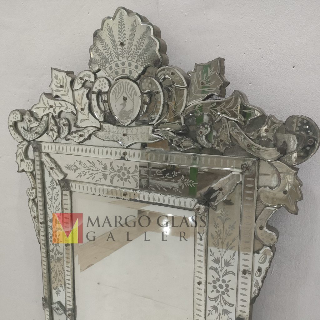 MG 080109 Venetian Mirror – Premium venetian mirror hand-etched glass with ornate frame handcrafted in Indonesia
