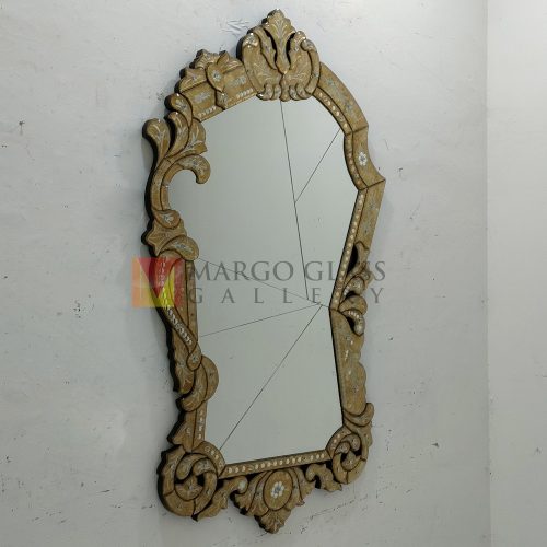 MG 080111 Venetian Mirror Gold Contemporer Size 135 cm x 83 cm – Artisan venetian mirror hand-etched glass with ornate frame handcrafted in Indonesia