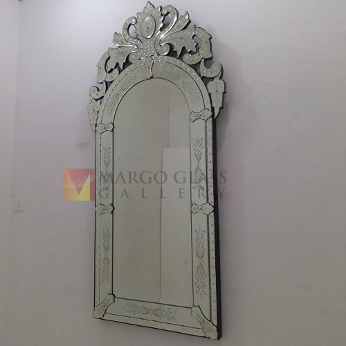 MG 080114 Venetian Mirror 180 x 88 cm Table 78 x 41 x 68 cm – Premium venetian mirror hand-etched glass with ornate frame handcrafted in Indonesia