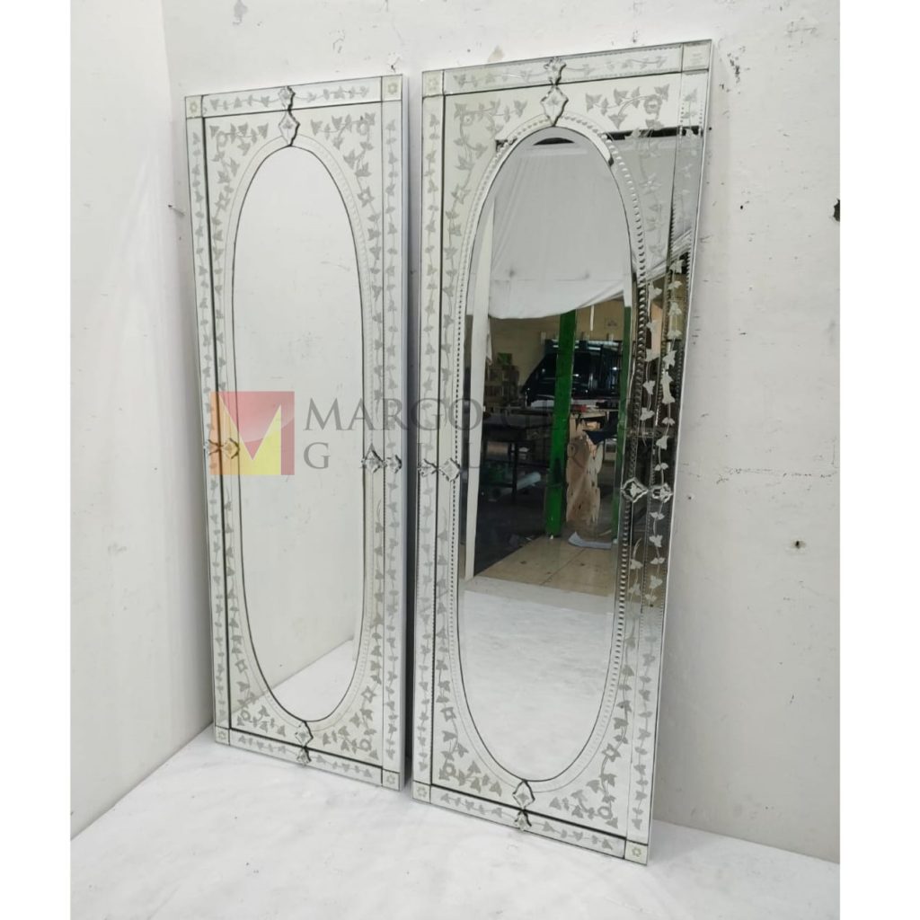 Rectangle Venetian Wall Mirror – Classic venetian mirror hand-etched glass with ornate frame handcrafted in Indonesia